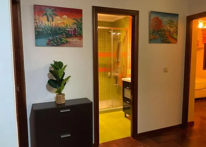 Centrico, Con Vistas, Ascensor Y Garaje Vigo